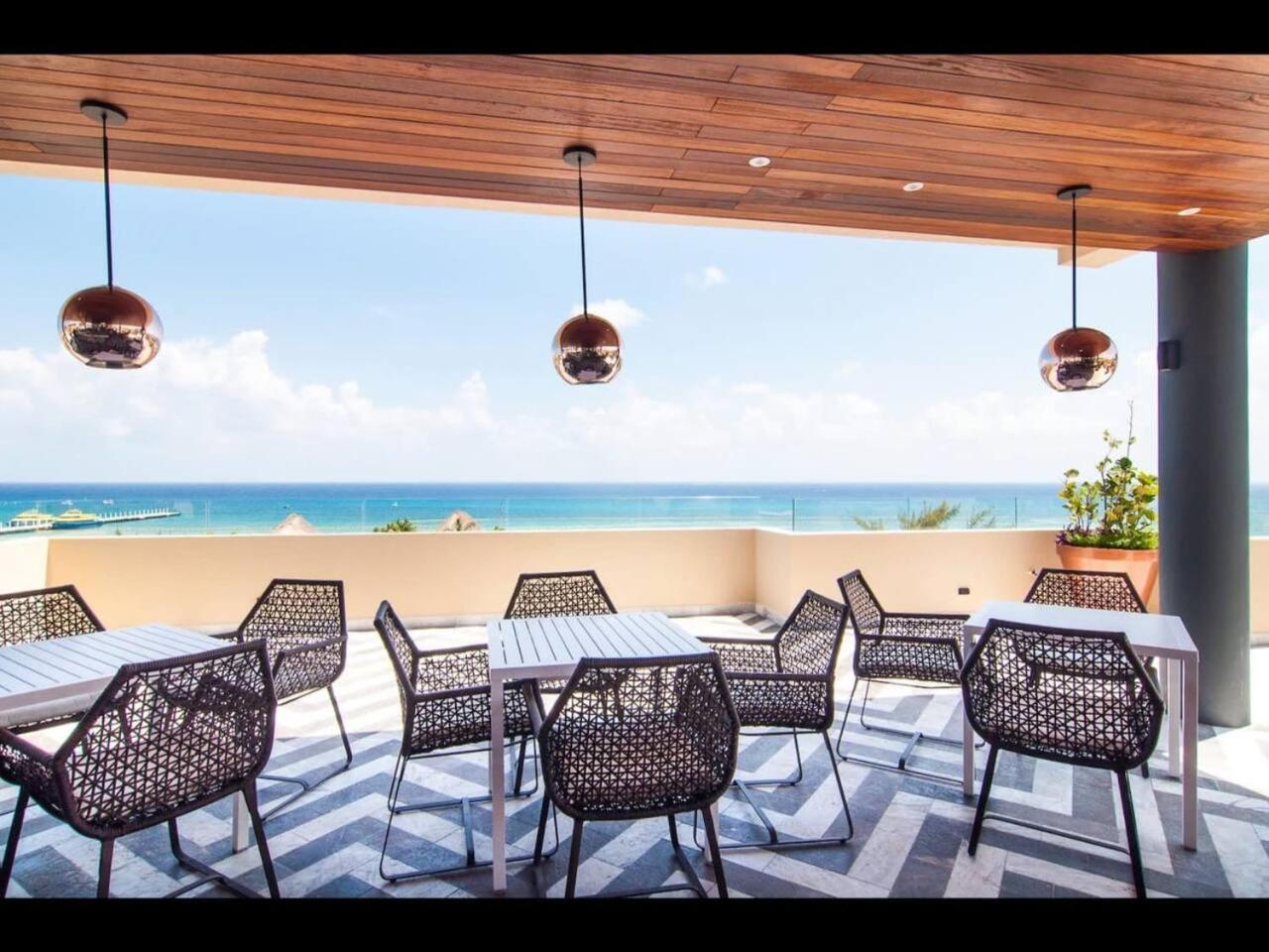1br 1ba In Singular Joy, Location In Town
